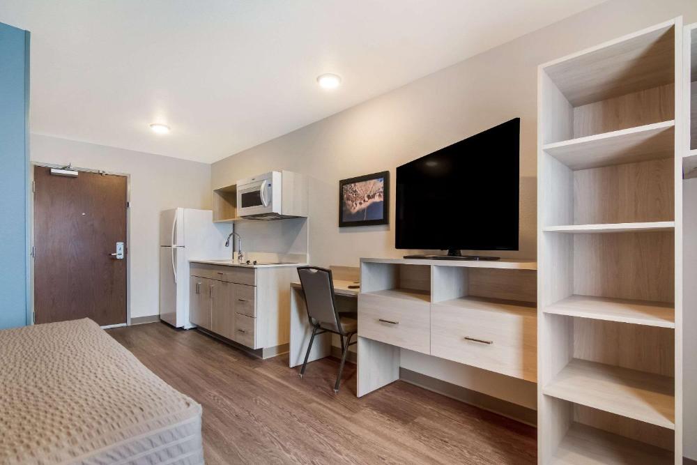 QUEEN SUITE interior